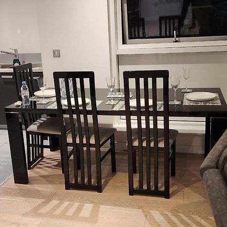 Luxury 2 Bed Apartment Excel London Bagian luar foto
